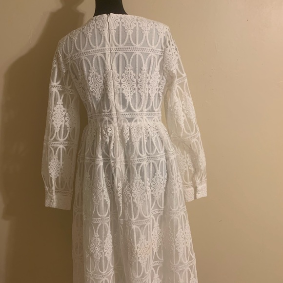 Ivory Princess - Picture 2 of 2